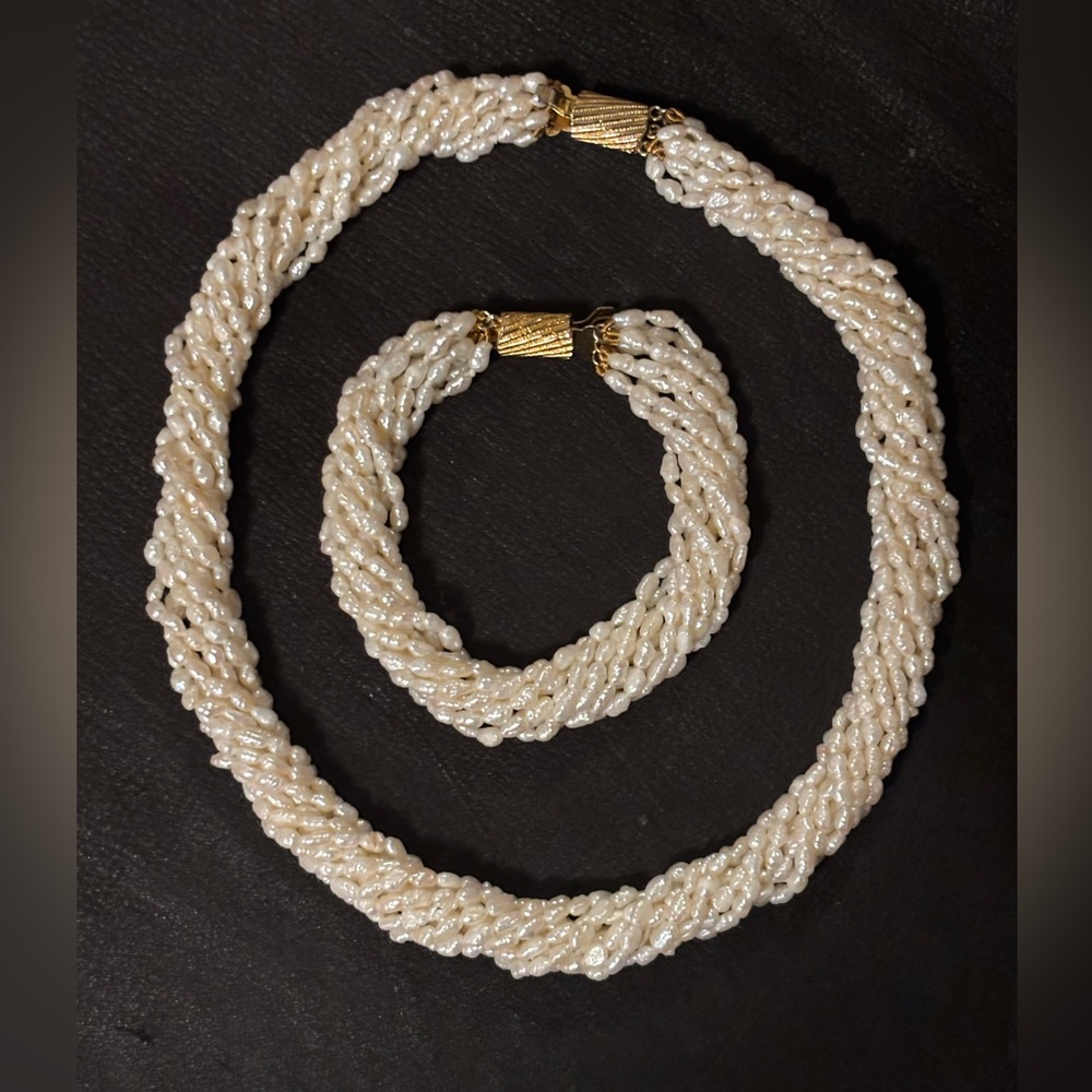 Vintage Pearl Necklace & Bracelet Set